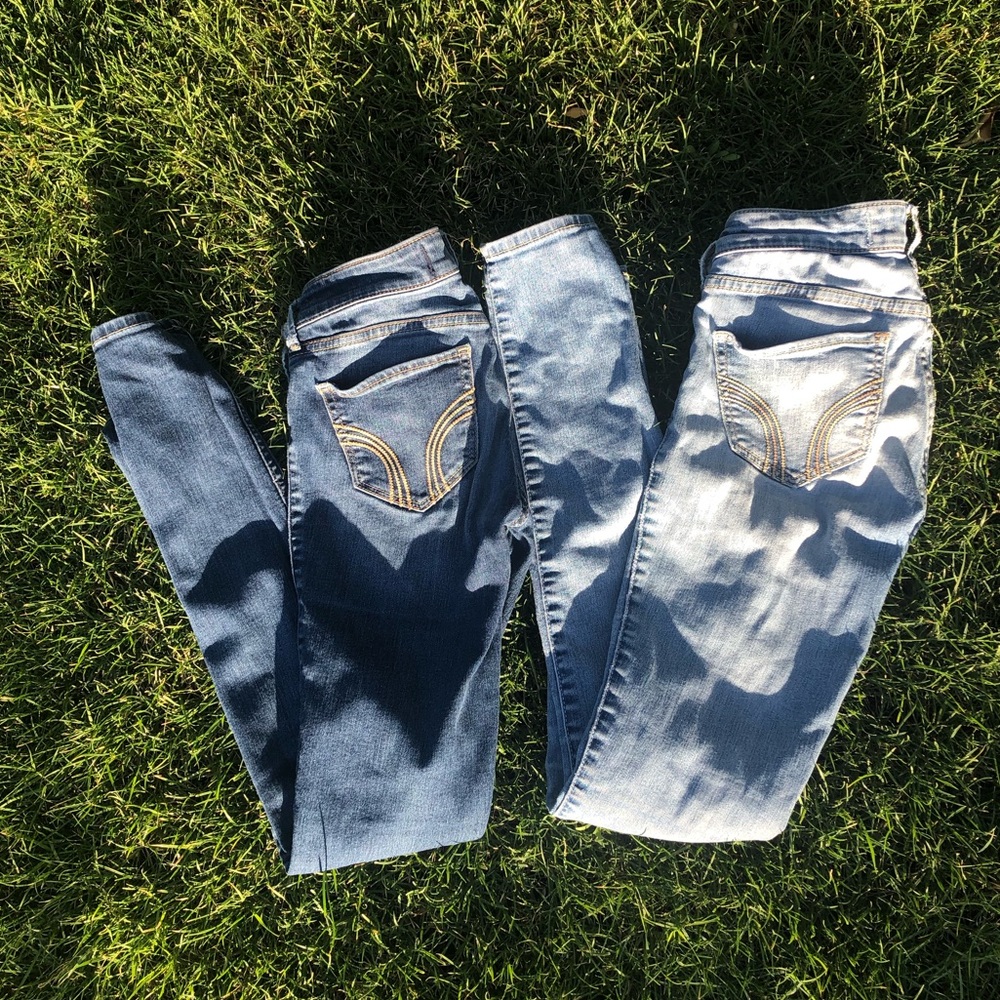 A bundle of 2 hollister jeans for the price of 1✨